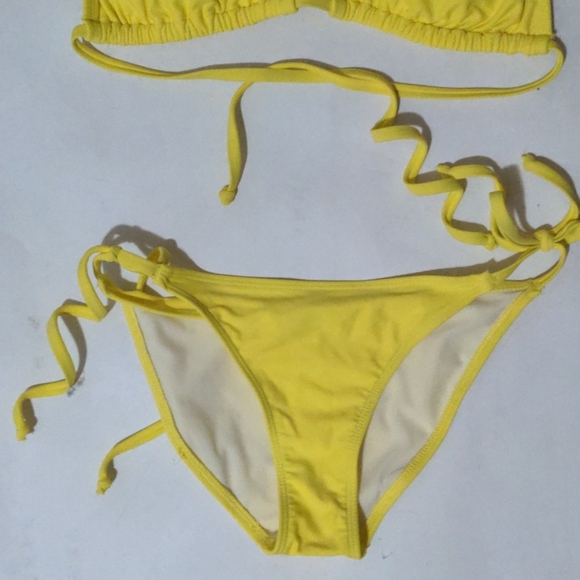 L Yellow Bikini 👙 Aqua Funky - Picture 3 of 8